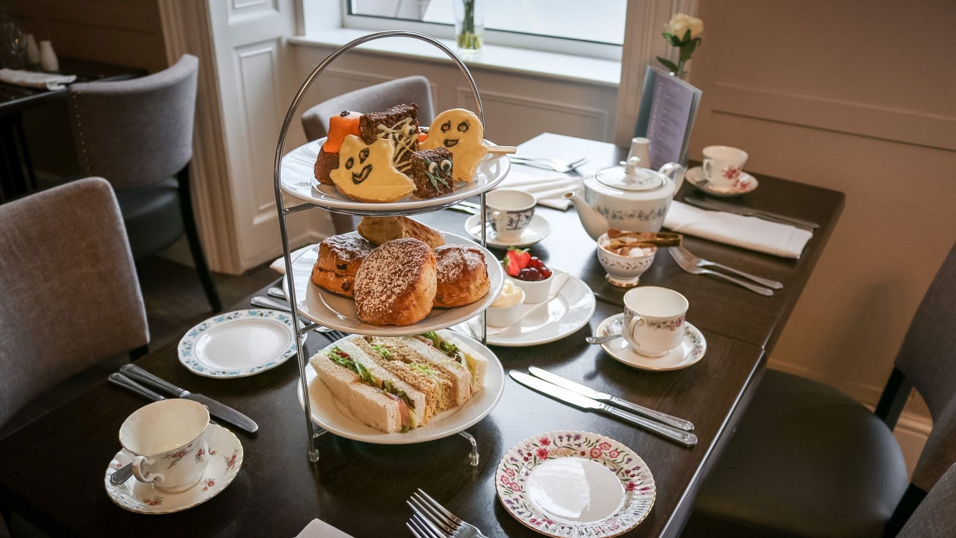 Elfordleigh Halloween Afternoon Tea 2